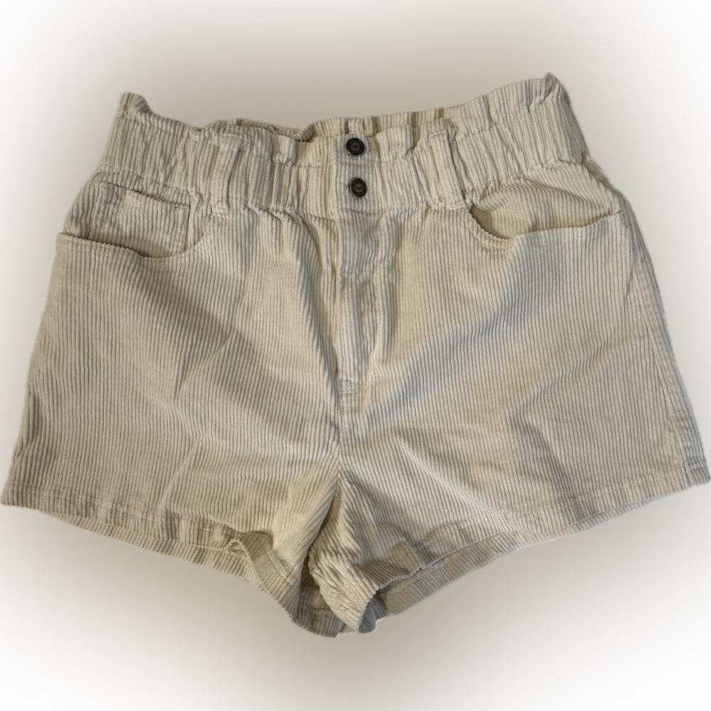 Hollister California Ultra High-Rise Shorts Cream Women's Large